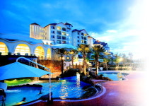 바다를 품고 호젓한 휴양…당신을 위한 럭셔리 리조트