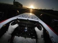 [MK포토]100억원 넘는 F1 머신의 콕핏은?