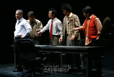 [포토] 연극 `삼도봉 미스토리` 살인사건에 감춰진 농촌의 현실!