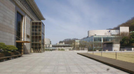 봄에 취해 예술의 동산을 노닐다