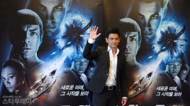 [포토] 배우 존 조, `스타트렉` 동료들은 어디에?