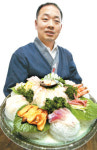 도매업소 100여곳 꿰뚫어 좋은 재료 값싸게 받죠