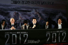 [포토] 영화 `2012` 감독과 주연배우 내한 기자회견