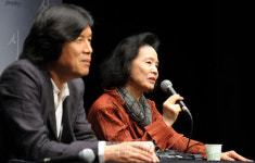 [포토] 칸에서 돌아온 영화 `시`의 이창동 감독과 배우 윤정희