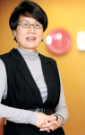 [女세상의 중심] LG그룹 최초 여성전무 윤여순 LG인화원 전무