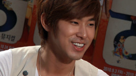유노윤호 단독인터뷰, “이상형은 눈이 맑은 사람”