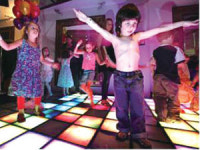 [Kids] 어린아이 위한 클럽파티 한국에 상륙