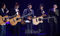 [포토] 인터뷰하는 4cus