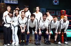 [포토] 연극 `이기동 체육관` 출연진들!