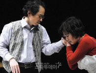 [포토] 근친 소재 연극 `유리알 눈`, 아버지와의 사랑!