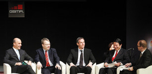 [포토] Connecting the Dots 세션에서 토론하는 패널들