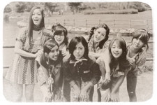 티아라, 새 앨범 자켓 공개 ‥영화 `써니` 컨셉?