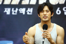 [포토] 오지호 `환상의 팔근육`
