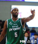 [mk포토] 벤슨, `작전처럼 해보자`