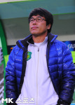 김정우 활약에도 시큰둥한 이흥실 감독 “더 잘해야 해”