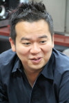  6개월새 100억 번 30대男, 스마트폰 든 이유는