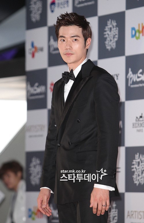 김강우, 일이 없을 때 아들들을 위해 하루 5끼 요리해 - 김강우의 아버지로서의 애정이 빛을 발함.