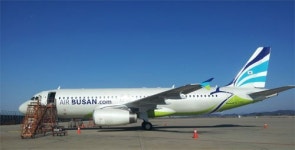 에어부산, 9호기 도입…“좌석간 거리 넓어져 쾌적해요”
