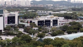 [Rival]롯데-신세계…유통공룡끝없는 대결