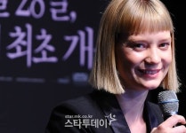 [포토] 묘한 매력, 미아 와시코브스카