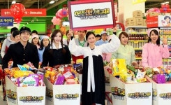 [포토] 홈플러스 영등포점, `물가안정 퍼레이드`