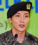 [포토] 이특 `예성, 군대 빨리 와`