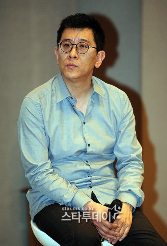 [포토] 이지승 감독 `자타공인 애연가`
