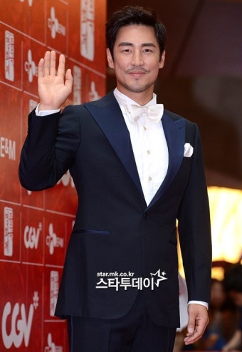 [포토] 김성수, `배우의 손인사`