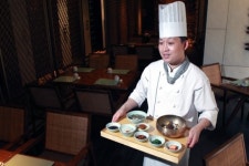 100년 이상 된 포도나무 와인과 불고기비빔밥…사찰음식 명인의 음식과 와인의 멋진 조화