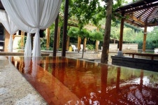 [장주영 기자의 느낌 아는 여행] 찬바람 ‘솔솔’..뜨끈한 온천수에 몸 담가볼까