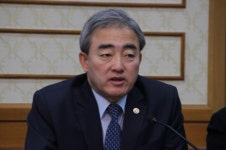 유진룡 장관 “게임은 청소년 문화의 일부 ”