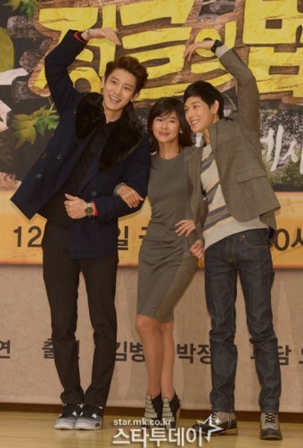 [포토]예지원, 아이돌 사이에서 행복해!