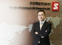 정유진 선진해운항공 대표| 글로벌 물류… 작지만 강한 기업 보여주겠다