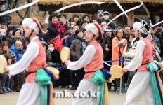 [포토] 설연휴 마지막 날, 신명나는 풍물놀이와 함께!