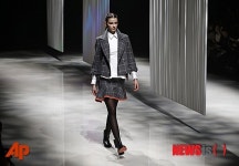 유조, 물빛과 미니멀 실루엣의 만남 [도쿄 패션위크]