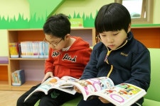 ‘책 읽는 경기도’…수원에 204번째 공공도서관 ‘문 활짝’, 전국 최초