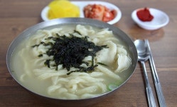 [장주영 기자의 느낌 아는 여행] 걷지 않고는 못 배길 봄 꽃길 3選