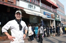 한남동 ‘오월의 종’ 빵사려 매일 1시간씩 줄선다는데…