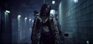 태양 ‘새벽 한 시’, 민효린 속옷 연상시키는 노출 의상 ‘눈길’