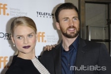 [해외스타] 앨리스 이브, 크리스 에반스 감독과 함께