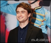 [해외스타] 기분 좋아보이는 다니엘 래드클리프