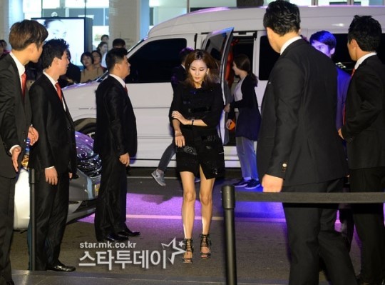김남주, 남편 김승우로부터 황금 장미 선물 받고 불만 토로…20년째 살면서 남편이 내 취향을 모르나
