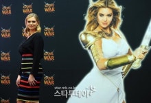 [포토] 케이트 업튼, 게임의 여신!