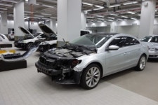 수입차 수리비, 새해에는 `반값`될까