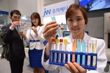 [포토]JW중외메디칼, KIMES 2015 참가…다양한 제품 선봬