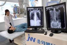 [포토] JW중외메디칼 , 디지털 엑스레이 VIDIX2 시연