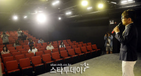 [포토]윤형빈, `개그소극장 홍대에 오픈했어요!`