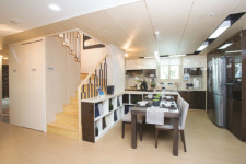 중대형 아파트 `변신은 무죄`