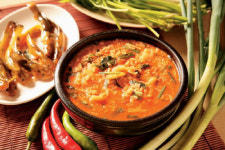 여름여행…‘힘 불끈’ 보양식 빠지면 더위 먹어요