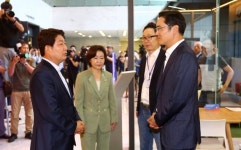 [포토] 대구창조경제센터 방문한 삼성전자 이재용 부회장